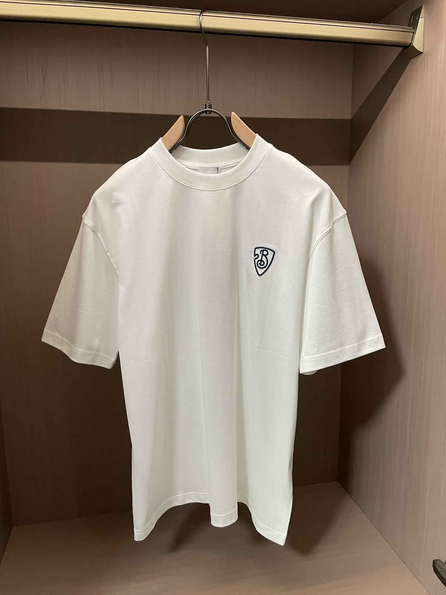 Bur  2026春夏新款首发专柜最新款短袖圆领T恤 高端订制 设计前卫时尚！品牌logo重工艺设计 高