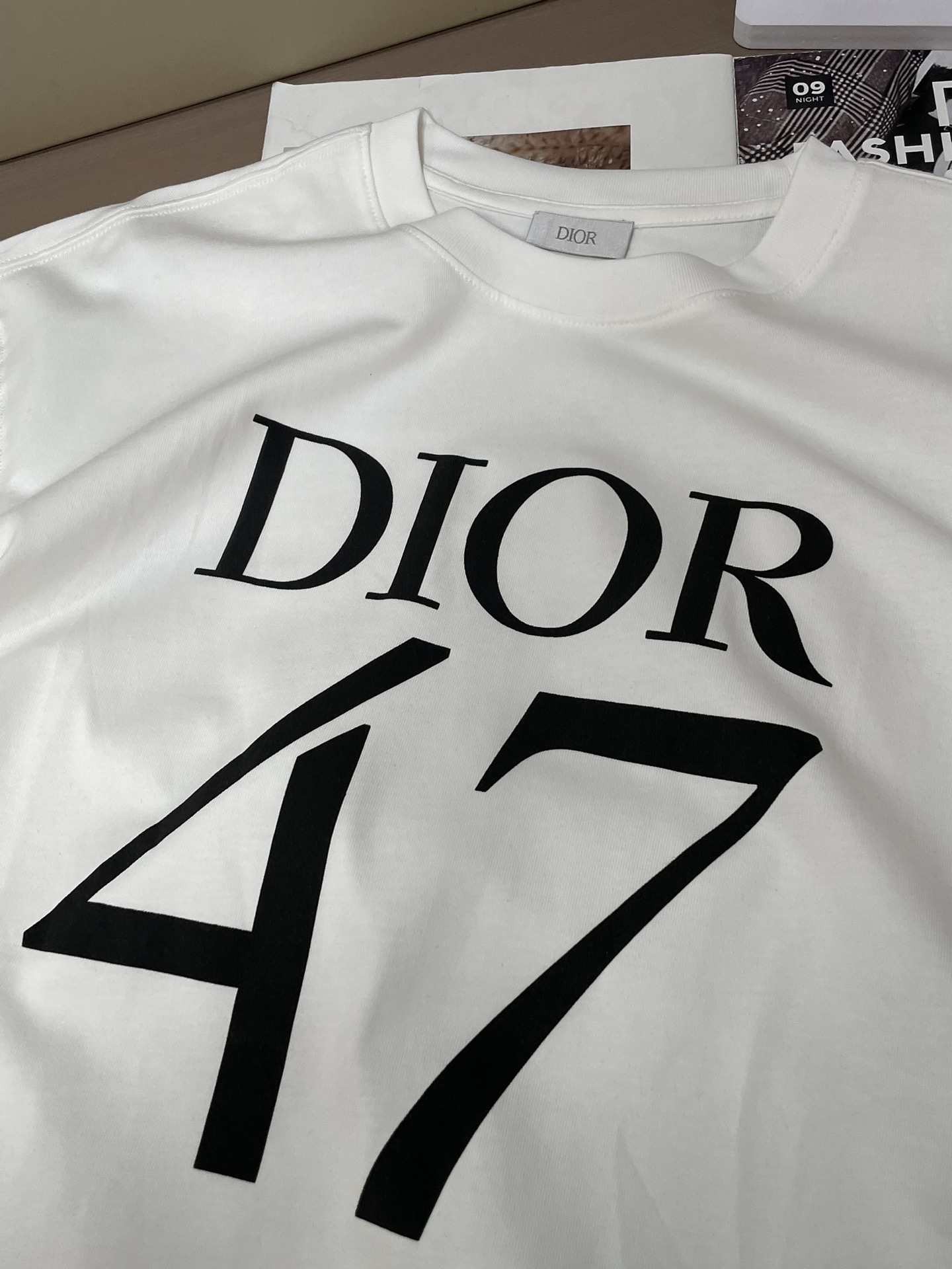 Dior 2026春夏新款首发专柜最新款短袖圆领T恤 高端订制 设计前卫时尚！品牌logo重工艺设计 高