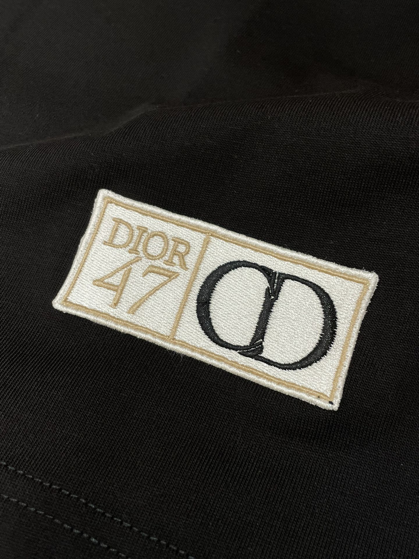 Dior 2026春夏新款首发专柜最新款短袖圆领T恤 高端订制 设计前卫时尚！品牌logo重工艺设计 高