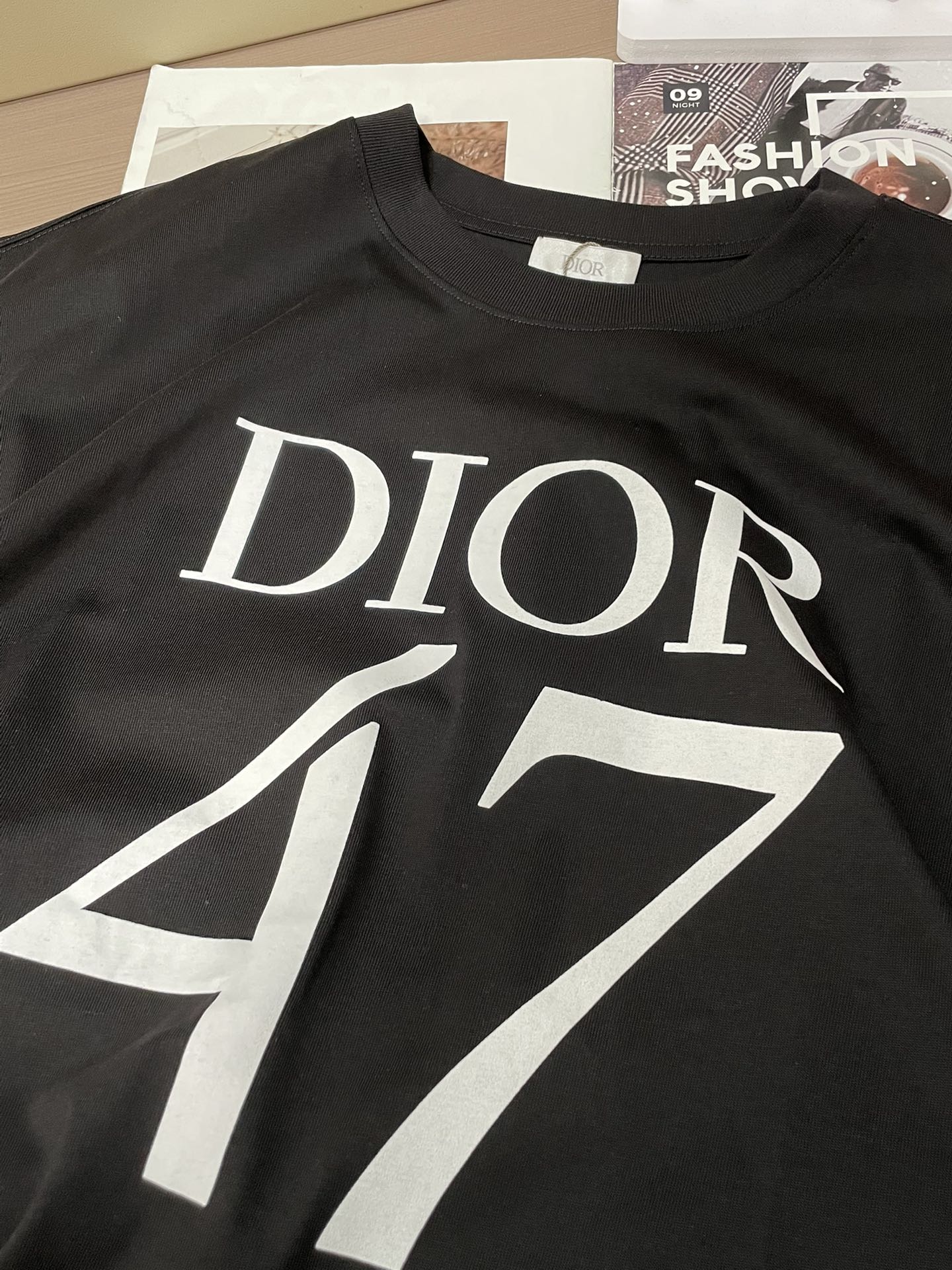 Dior 2026春夏新款首发专柜最新款短袖圆领T恤 高端订制 设计前卫时尚！品牌logo重工艺设计 高