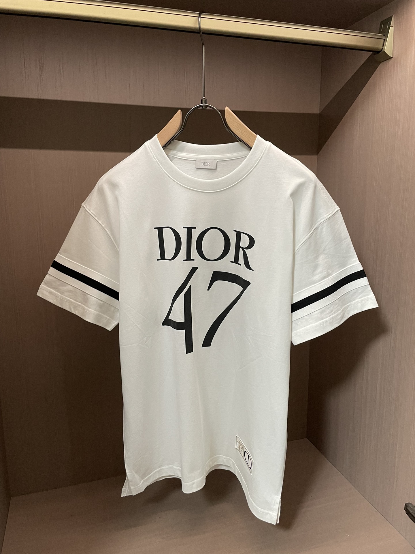 Dior 2026春夏新款首发专柜最新款短袖圆领T恤 高端订制 设计前卫时尚！品牌logo重工艺设计 高