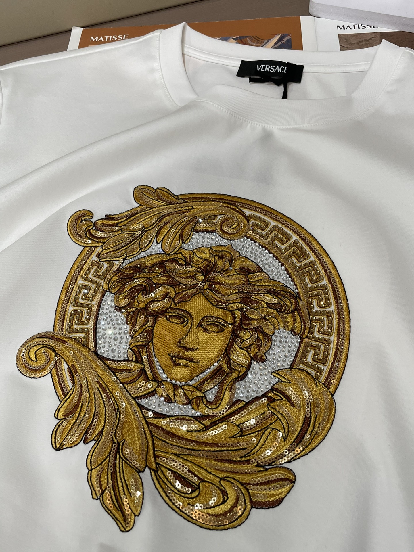 范思哲 2026春夏新品，原版1:1打造，超级重工！全品相，顶级丝光棉面料，上身非常舒适透气，臻品好货！