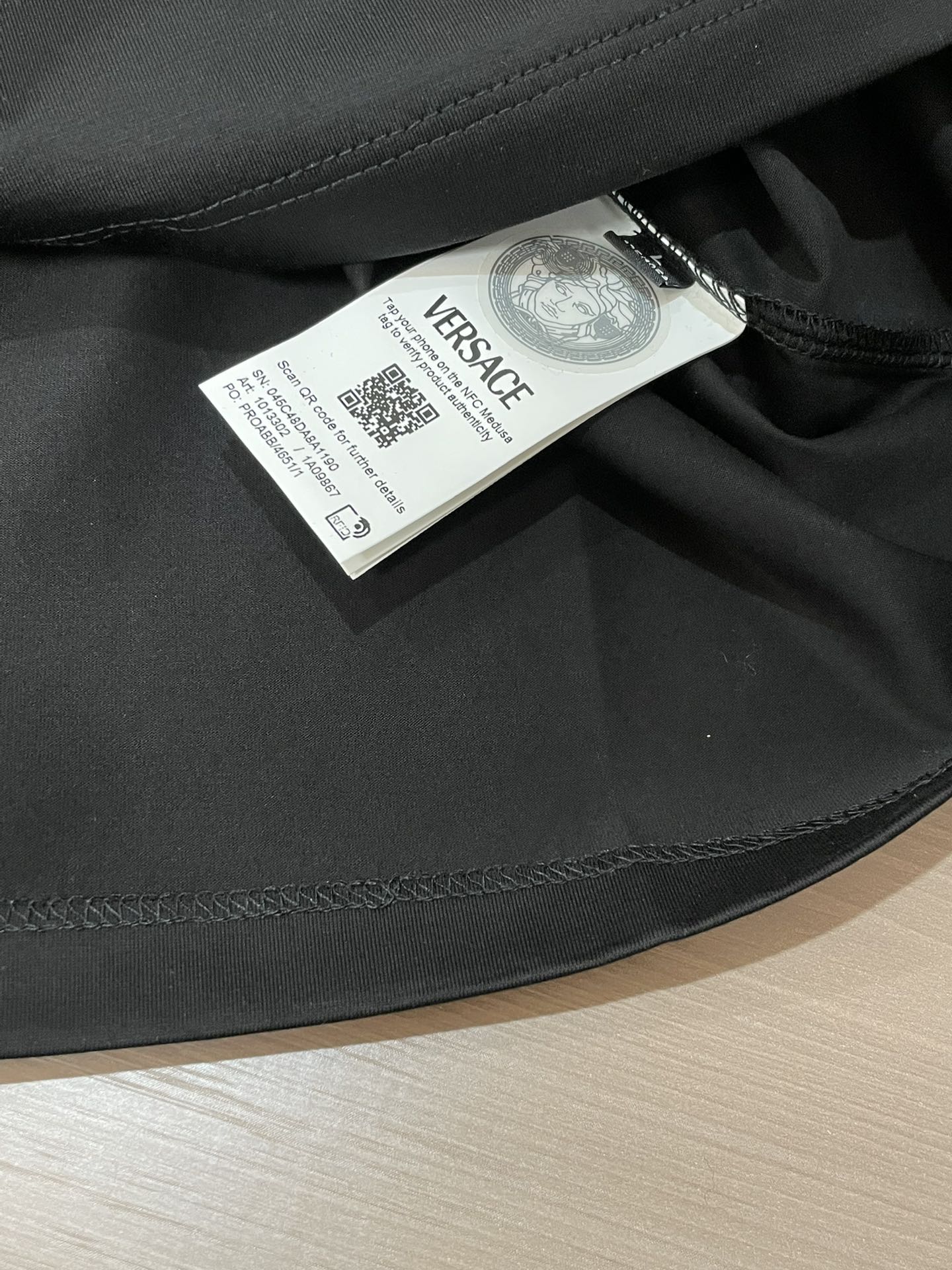 范思哲 2026春夏新品，原版1:1打造，超级重工！全品相，顶级丝光棉面料，上身非常舒适透气，臻品好货！