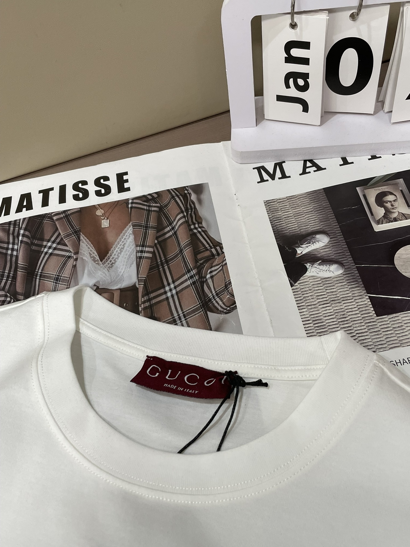 GUCCI 2026春夏新品水平镜面字母印花短袖T恤；定制柜台同步棉质面料，舒适日常服饰单品缀饰Gucc