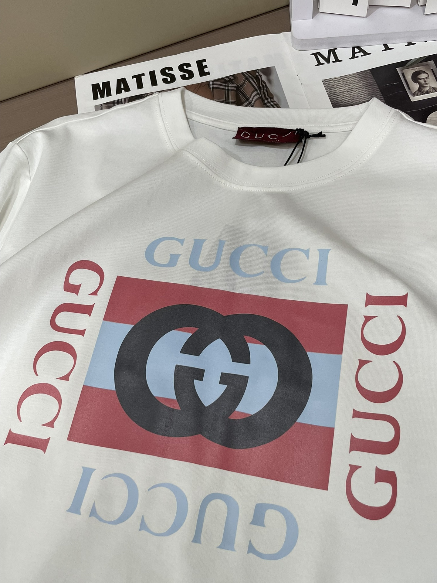 GUCCI 2026春夏新品水平镜面字母印花短袖T恤；定制柜台同步棉质面料，舒适日常服饰单品缀饰Gucc