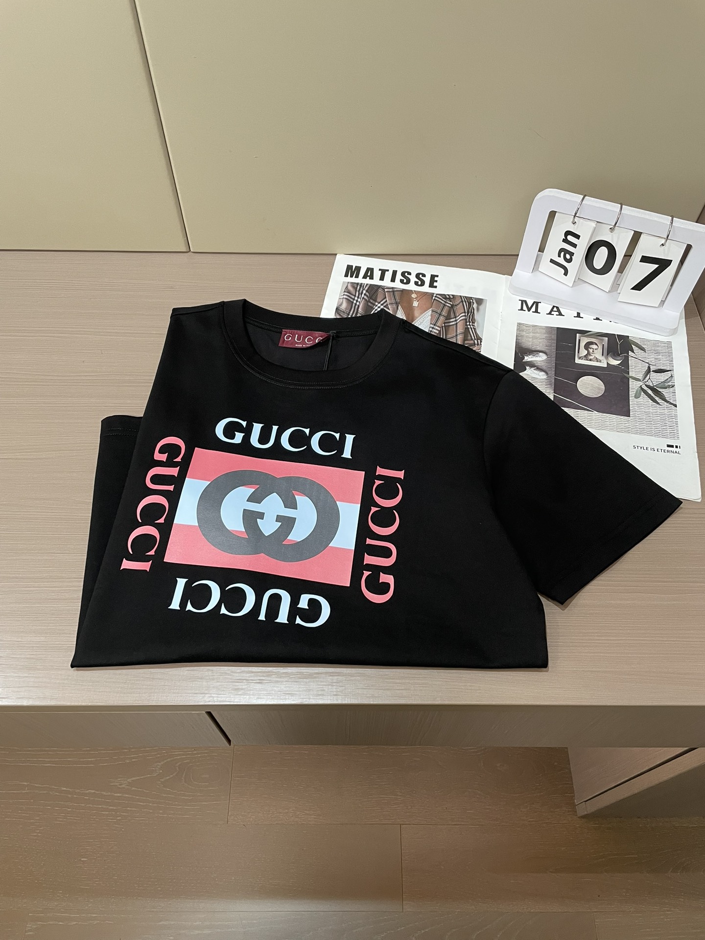 GUCCI 2026春夏新品水平镜面字母印花短袖T恤；定制柜台同步棉质面料，舒适日常服饰单品缀饰Gucc