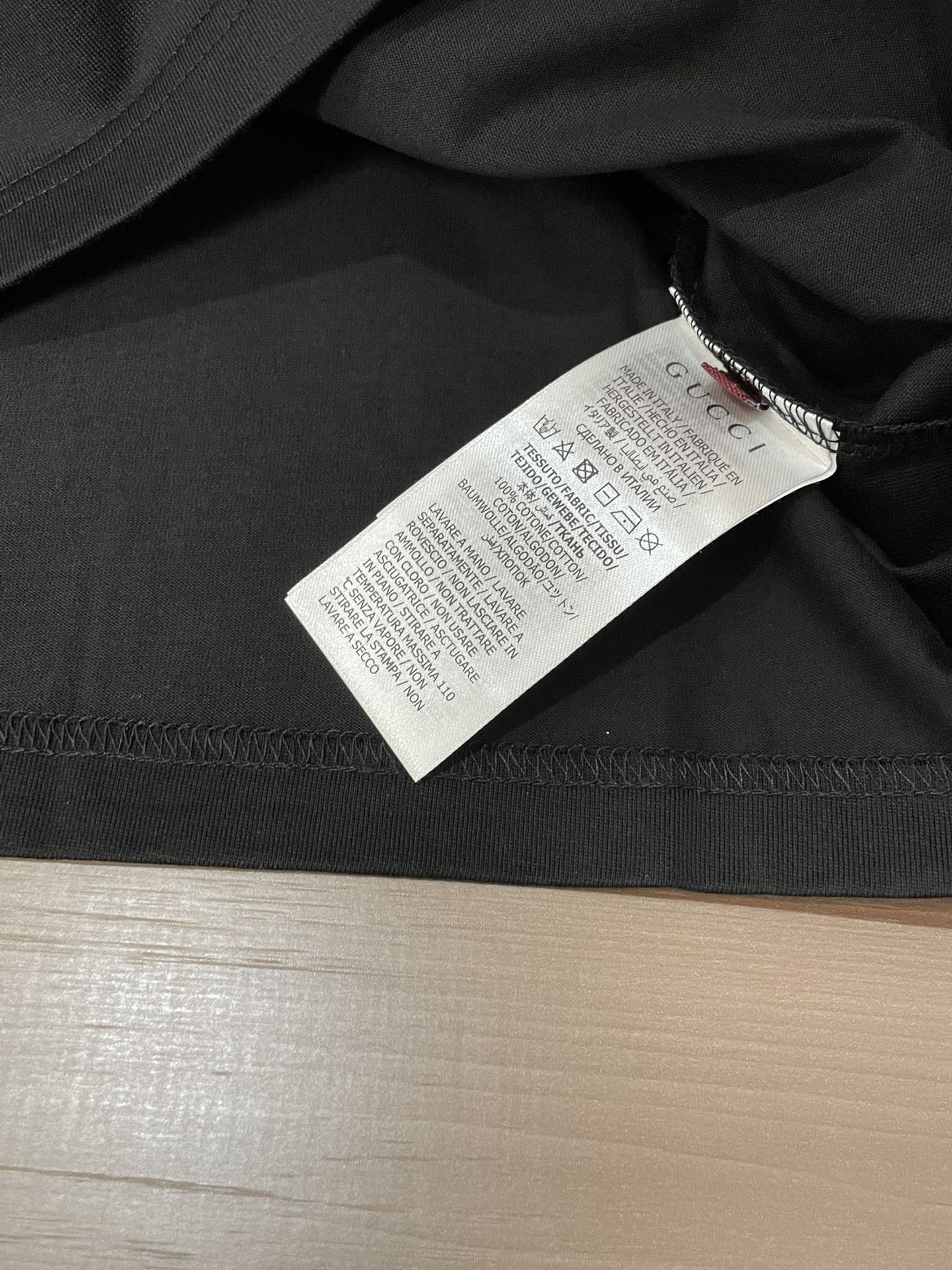 GUCCI 2026春夏新品水平镜面字母印花短袖T恤；定制柜台同步棉质面料，舒适日常服饰单品缀饰Gucc