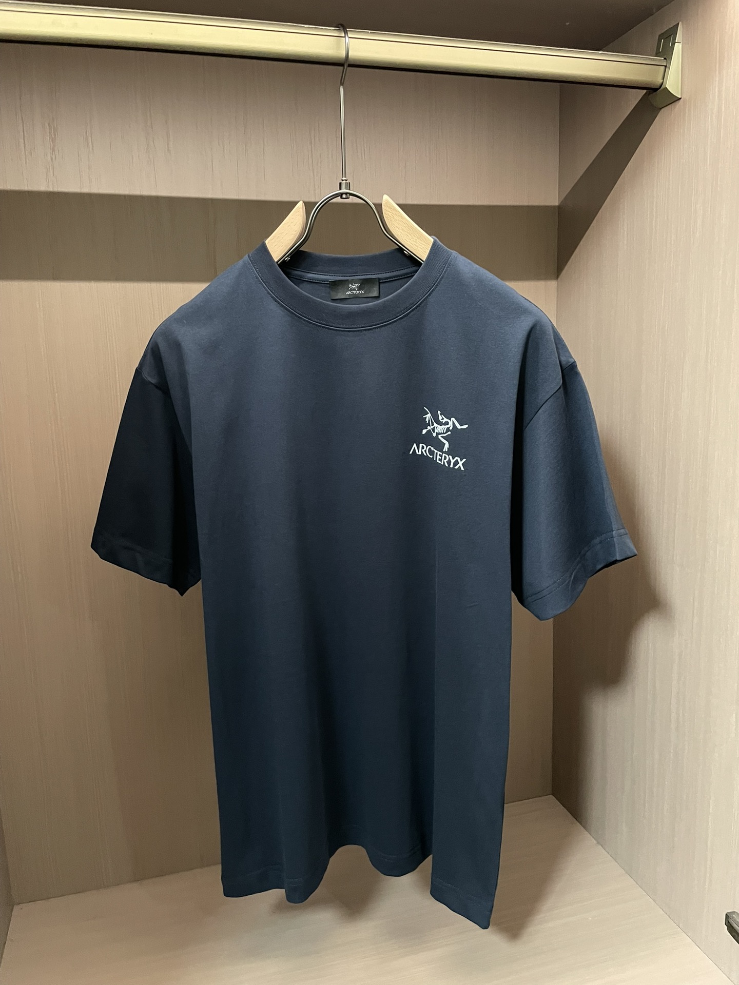鸟家2026春夏款/官网同步面料采用重磅纯棉精梳棉面料，OS宽松版型，上身版型超正！日常百搭，衣橱必备单