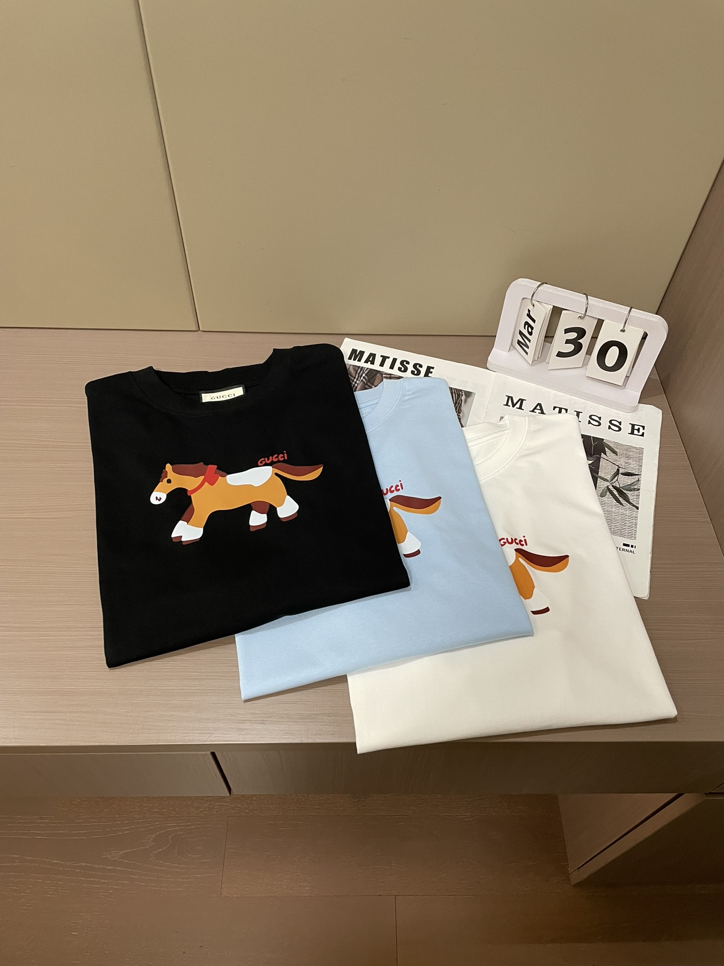 Gucc2026春夏款/官网同步面料采用重磅纯棉精梳棉面料，OS宽松版型，上身版型超正！日常百搭，衣橱必