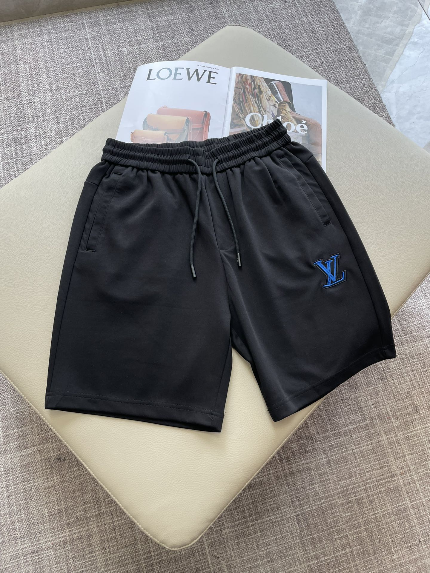 Lv 重磅推荐！2026ss夏装新品 专柜在售 最新系列图案logo短裤 必须人手一件的节奏！进口顶极高