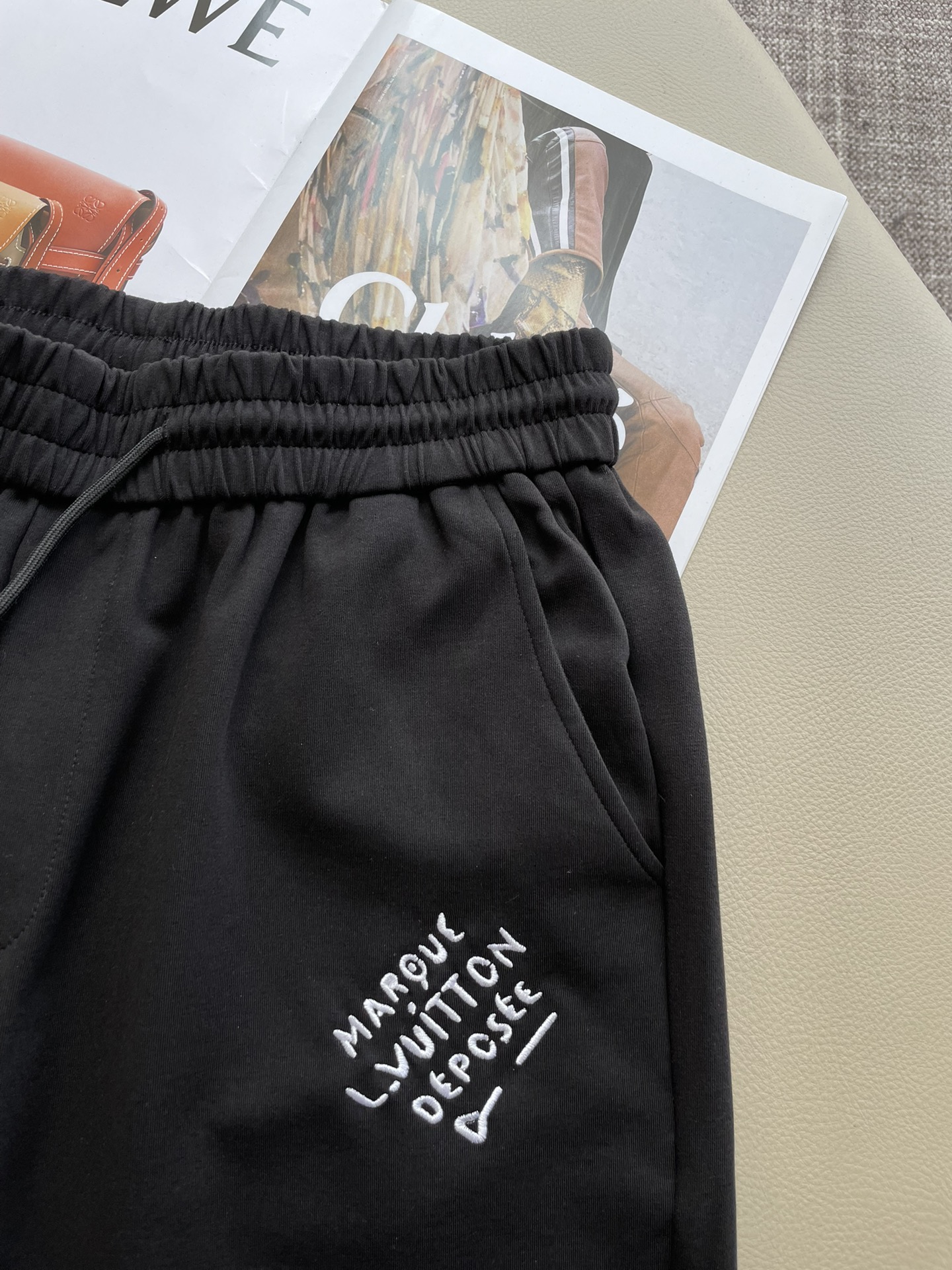 Lv 重磅推荐！2026ss夏装新品 专柜在售 最新系列图案logo短裤 必须人手一件的节奏！进口顶极高