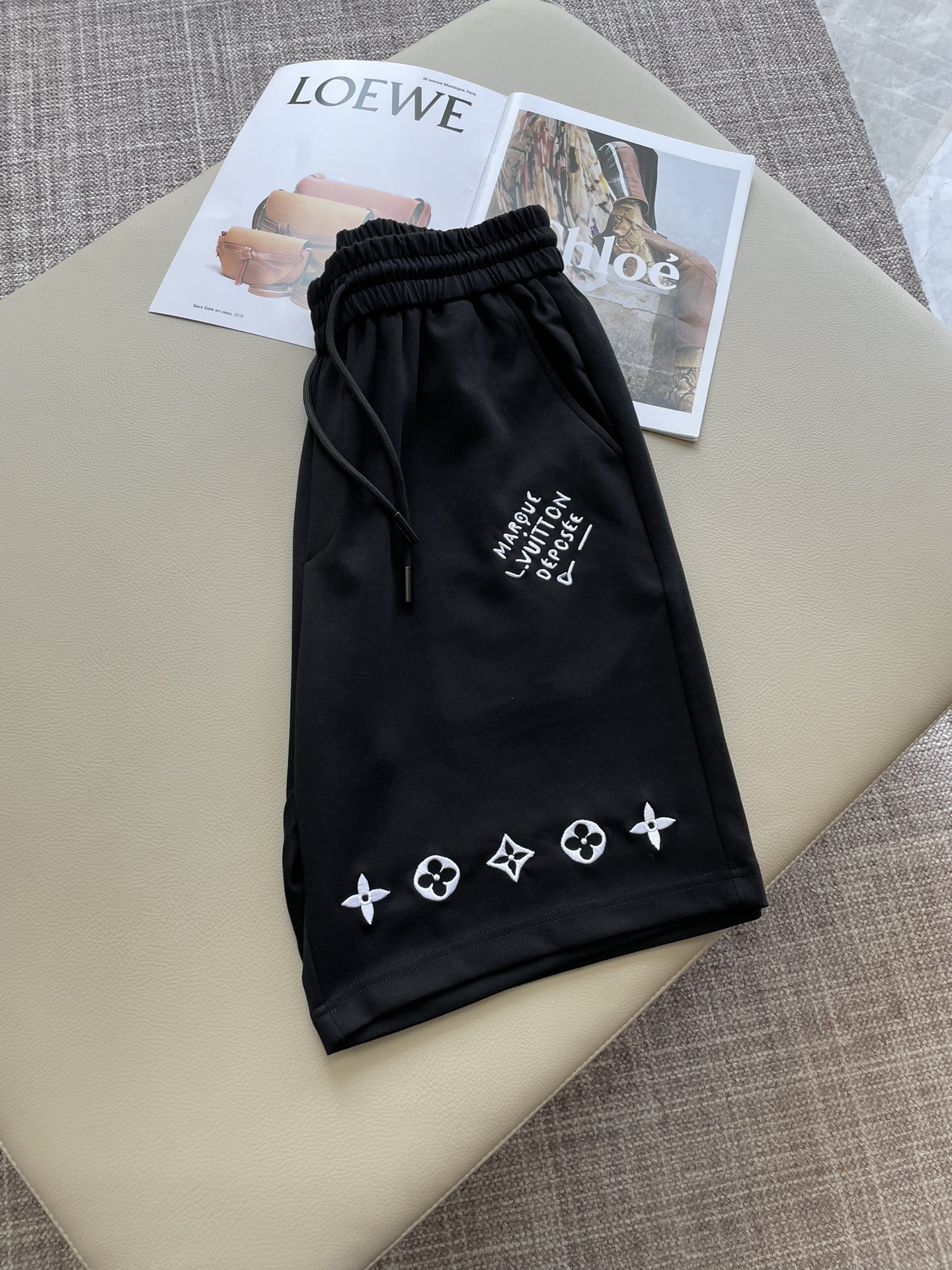 Lv 重磅推荐！2026ss夏装新品 专柜在售 最新系列图案logo短裤 必须人手一件的节奏！进口顶极高