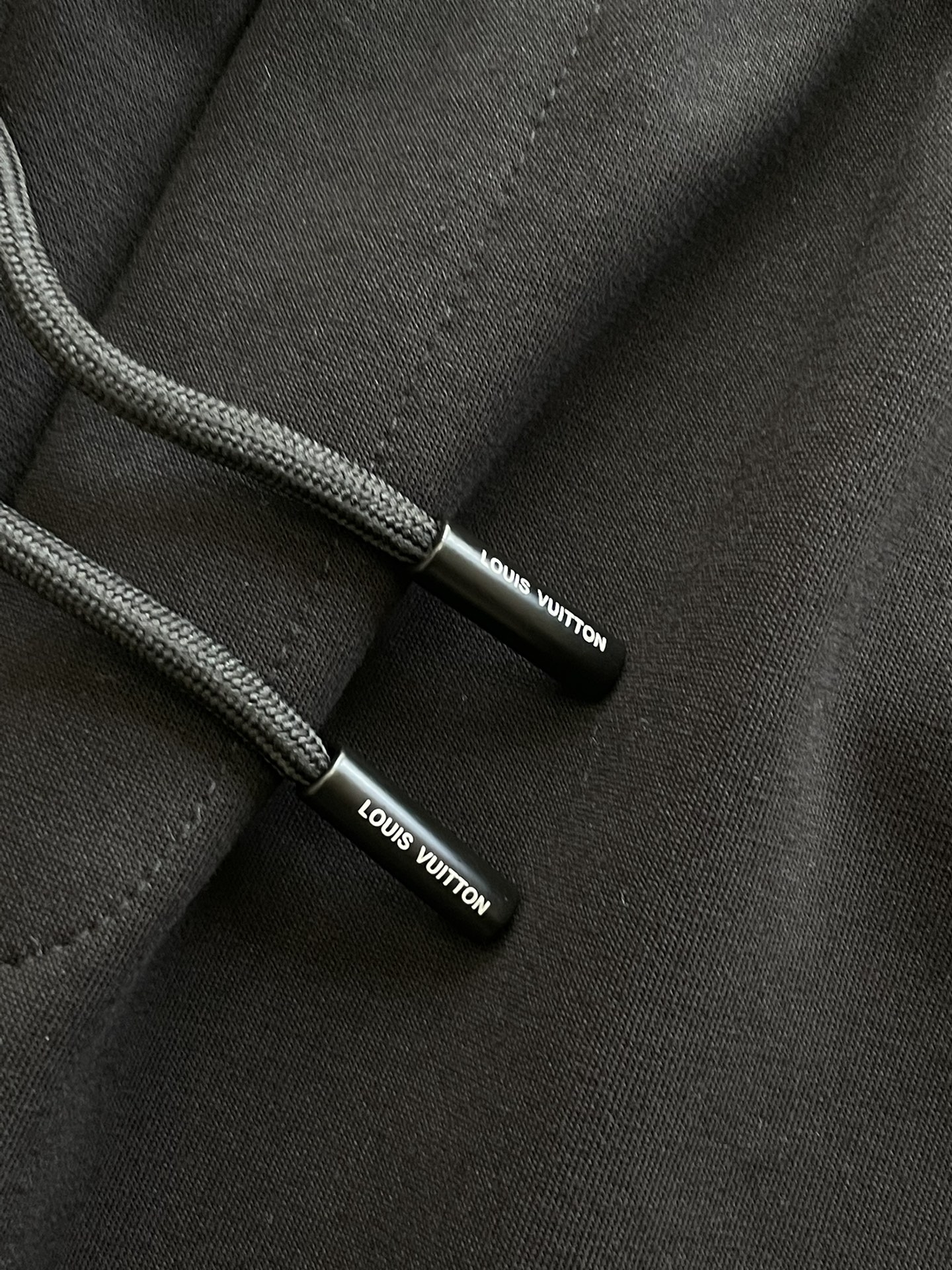 Lv 重磅推荐！2026ss夏装新品 专柜在售 最新系列图案logo短裤 必须人手一件的节奏！进口顶极高