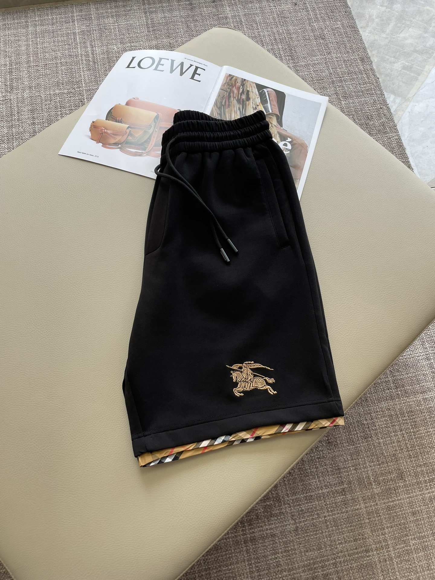 Bur 重磅推荐！2026ss夏装新品 专柜在售 最新系列图案logo短裤 必须人手一件的节奏！进口顶极