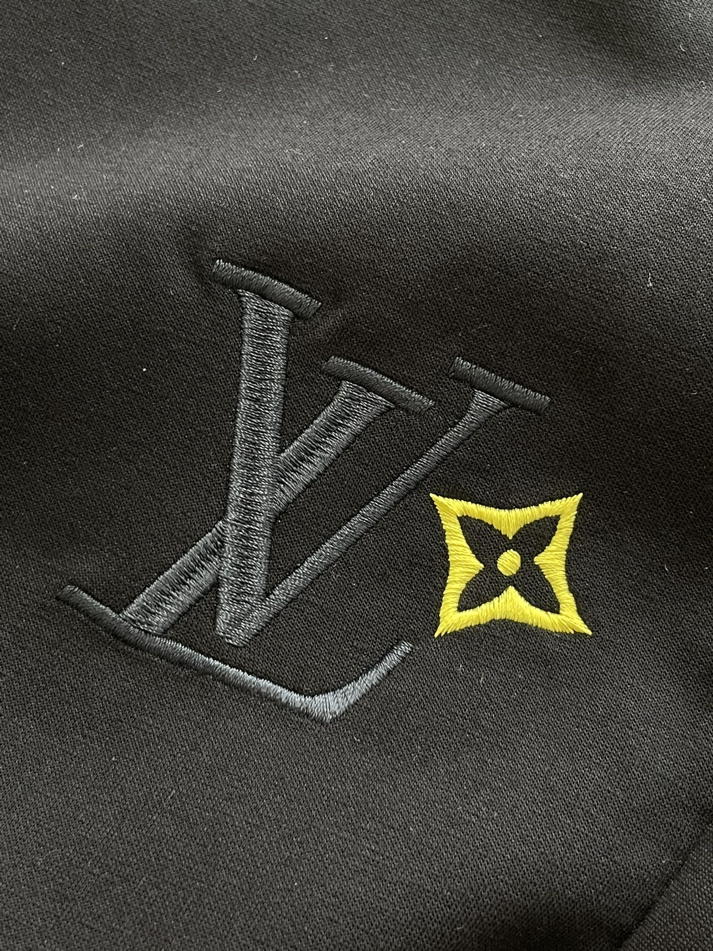 Lv 重磅推荐！2026ss夏装新品 专柜在售 最新系列图案logo短裤 必须人手一件的节奏！进口顶极高