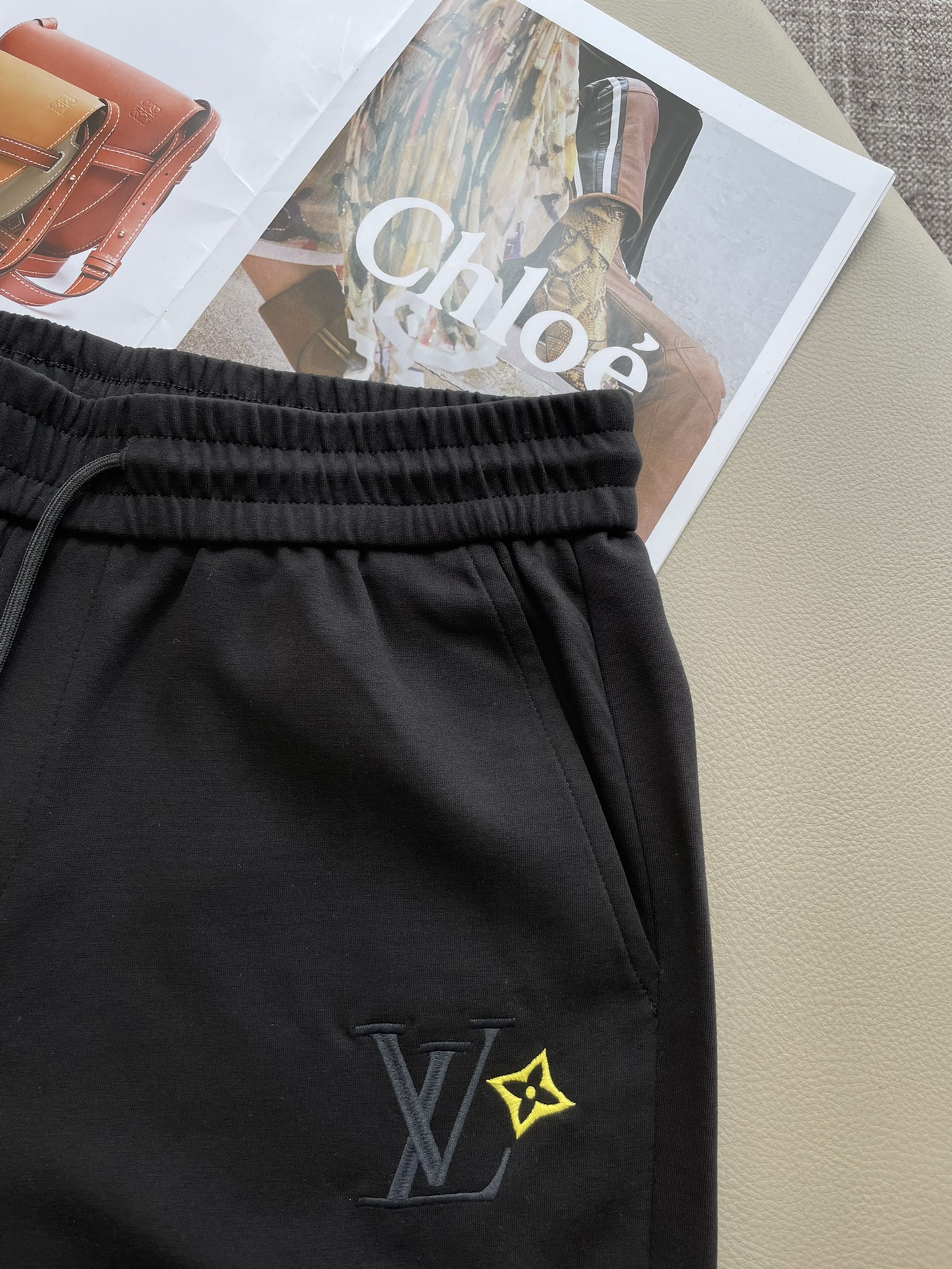 Lv 重磅推荐！2026ss夏装新品 专柜在售 最新系列图案logo短裤 必须人手一件的节奏！进口顶极高