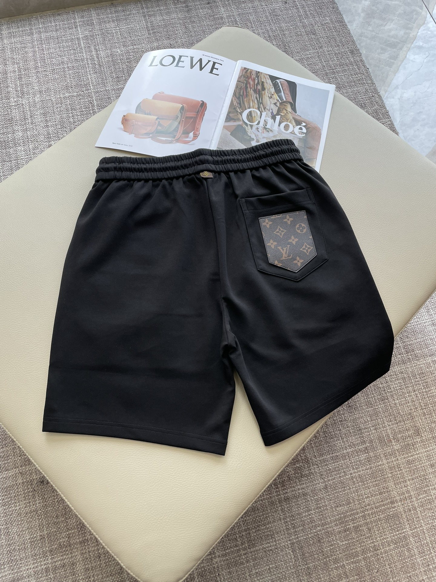 Lv 重磅推荐！2026ss夏装新品 专柜在售 最新系列图案logo短裤 必须人手一件的节奏！进口顶极高