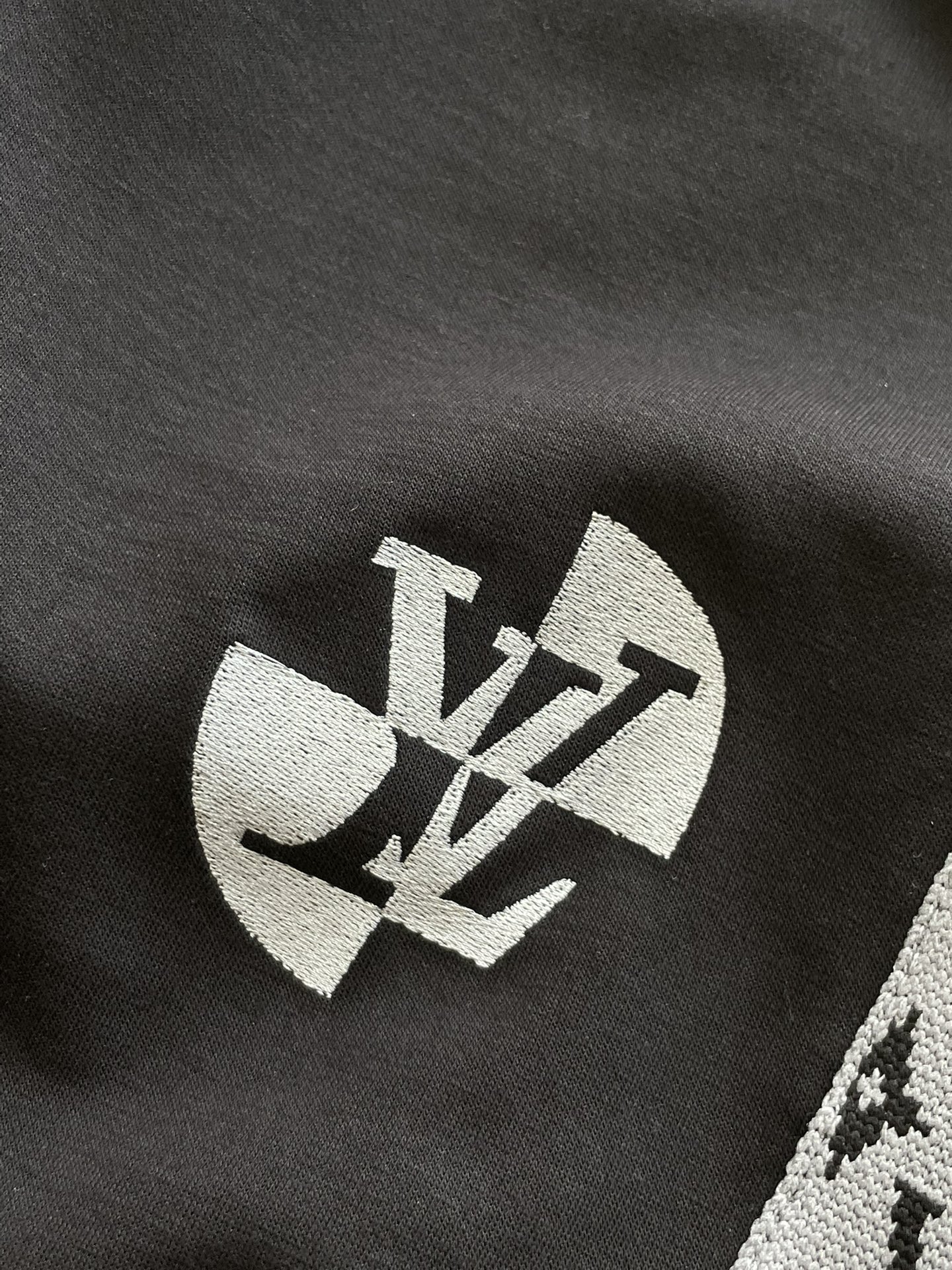 Lv 重磅推荐！2026ss夏装新品 专柜在售 最新系列图案logo短裤 必须人手一件的节奏！进口顶极高