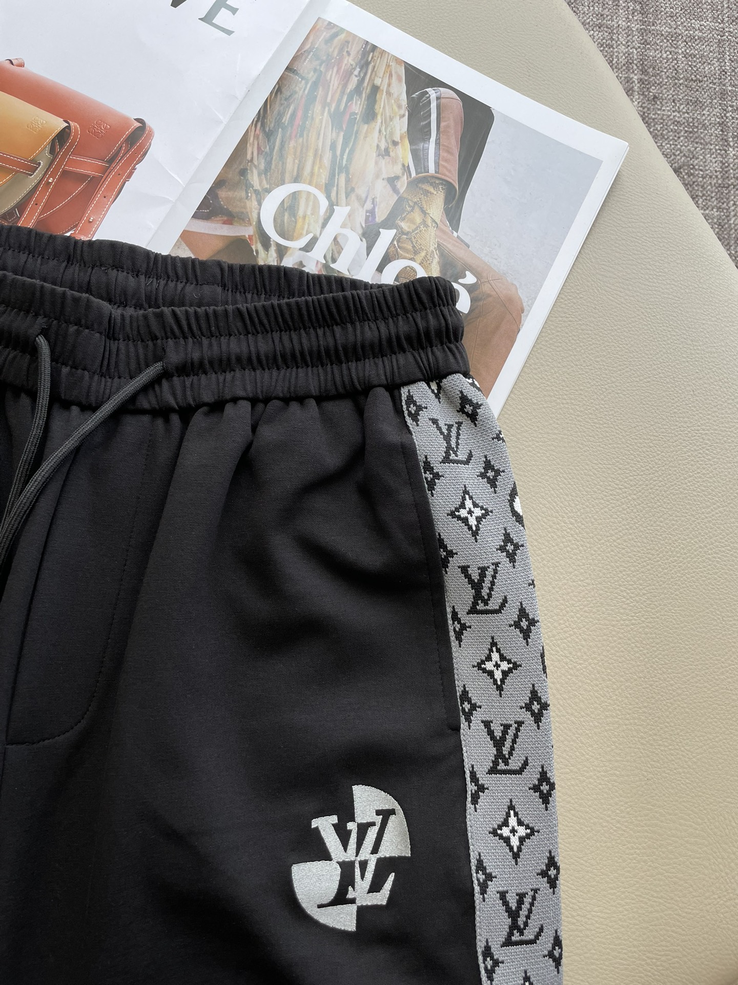 Lv 重磅推荐！2026ss夏装新品 专柜在售 最新系列图案logo短裤 必须人手一件的节奏！进口顶极高