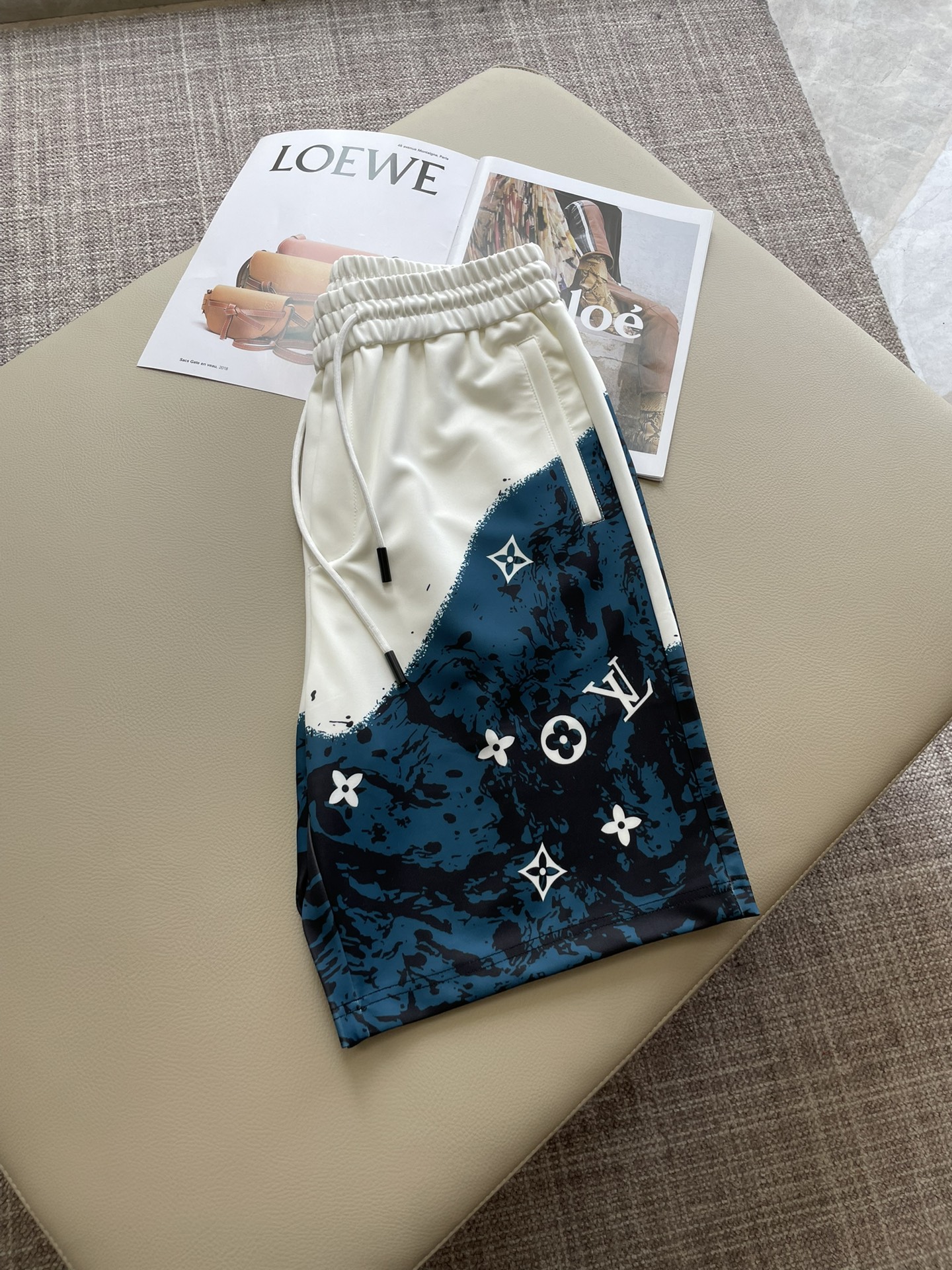 Lv 重磅推荐！2026ss夏装新品 专柜在售 最新系列图案logo短裤 必须人手一件的节奏！进口顶极高