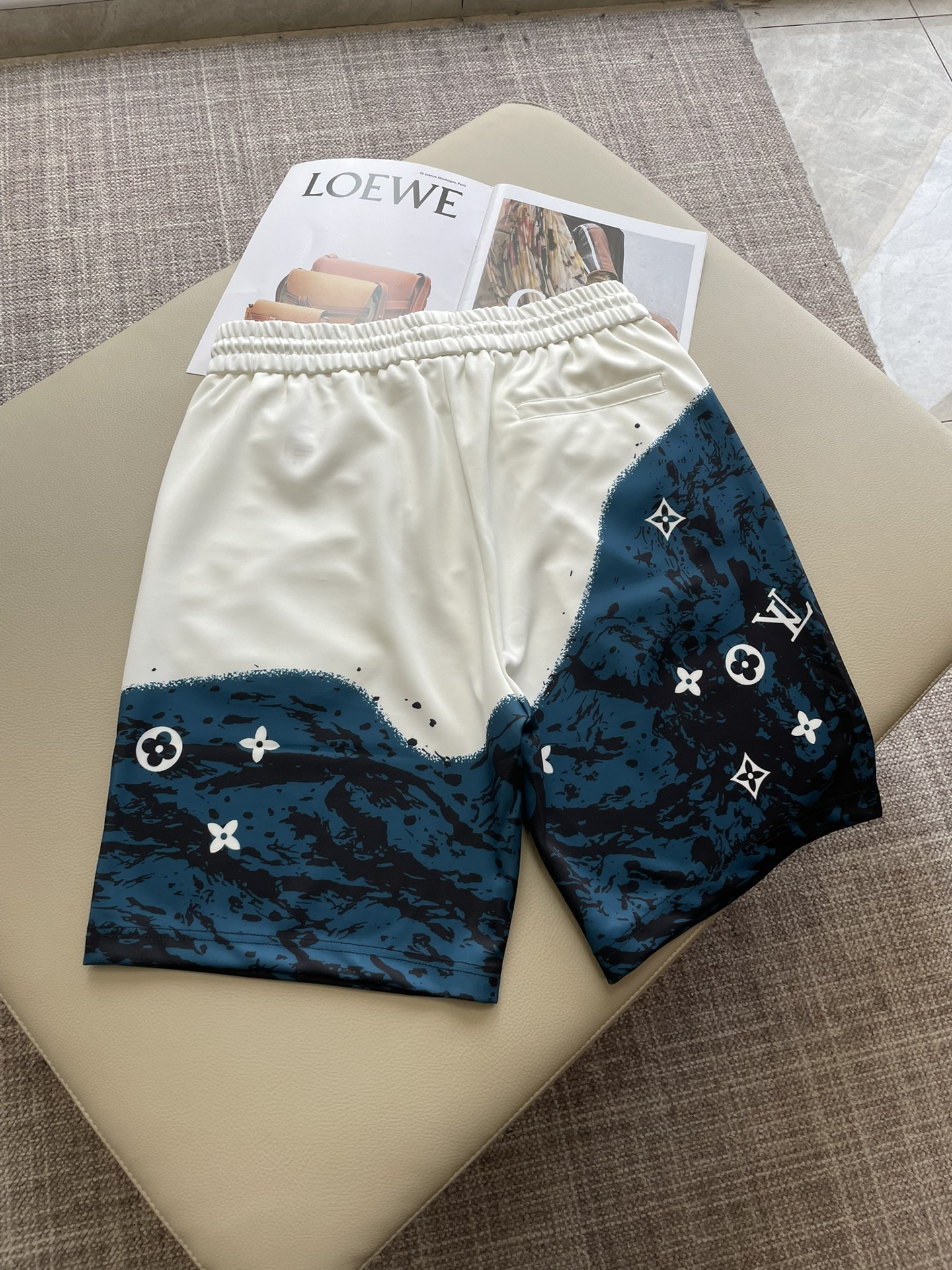 Lv 重磅推荐！2026ss夏装新品 专柜在售 最新系列图案logo短裤 必须人手一件的节奏！进口顶极高