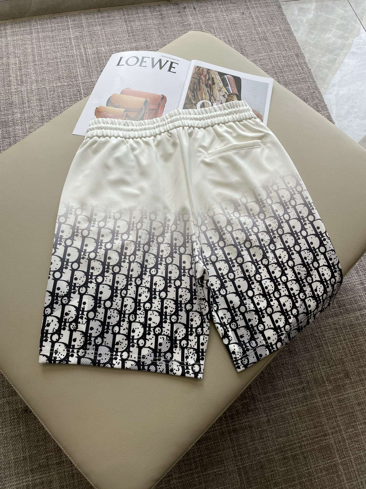 D奥 重磅推荐！2026ss夏装新品 专柜在售 最新系列图案logo短裤 必须人手一件的节奏！进口顶极高