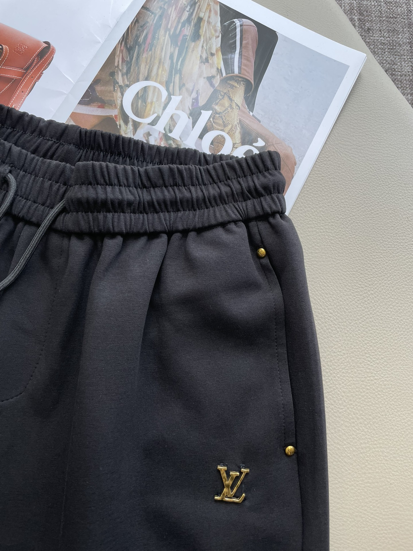 Lv 重磅推荐！2026ss夏装新品 专柜在售 最新系列图案logo短裤 必须人手一件的节奏！进口顶极高