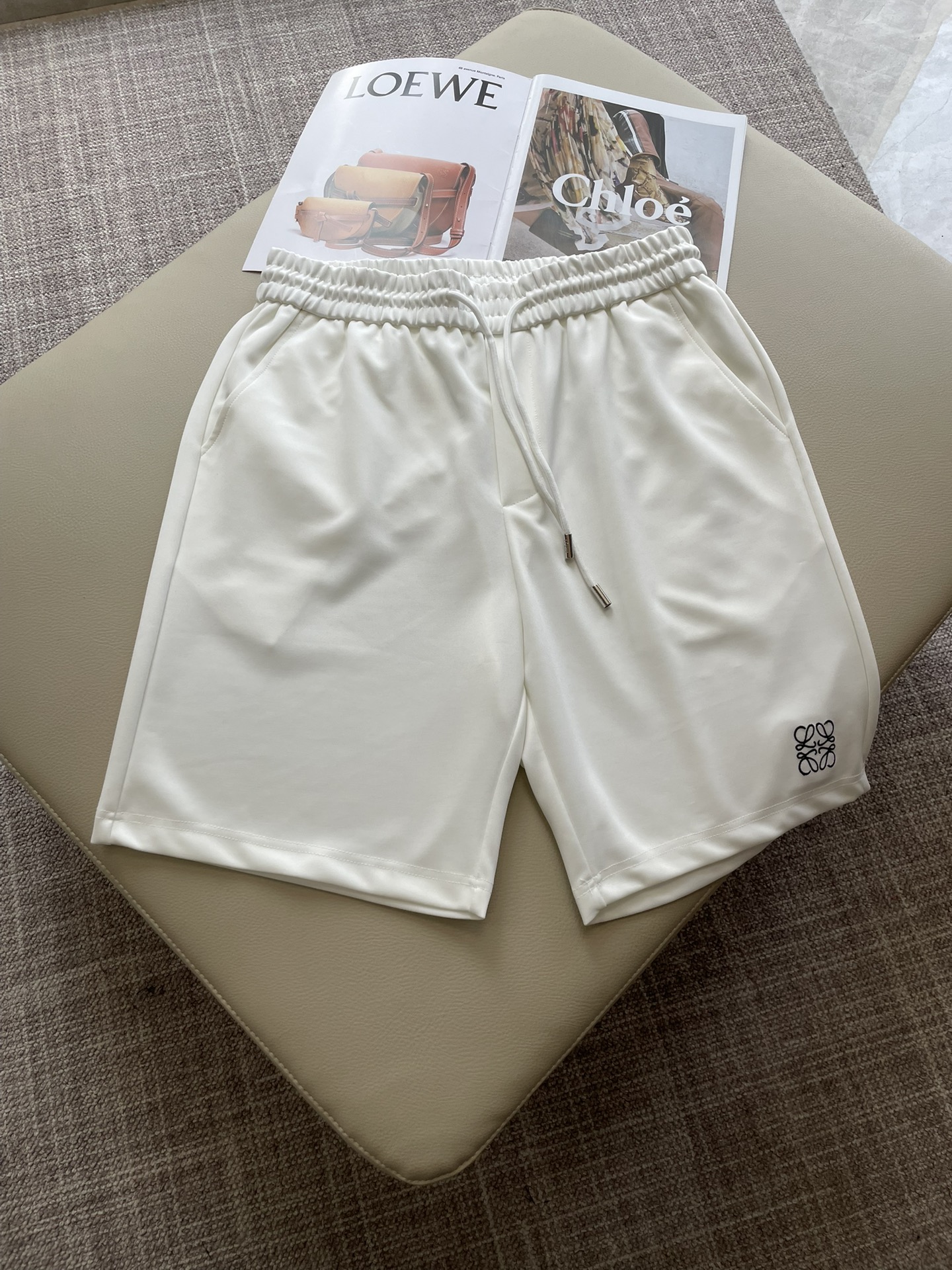 Loewe 重磅推荐！2026ss夏装新品 专柜在售 最新系列图案logo短裤 必须人手一件的节奏！进口