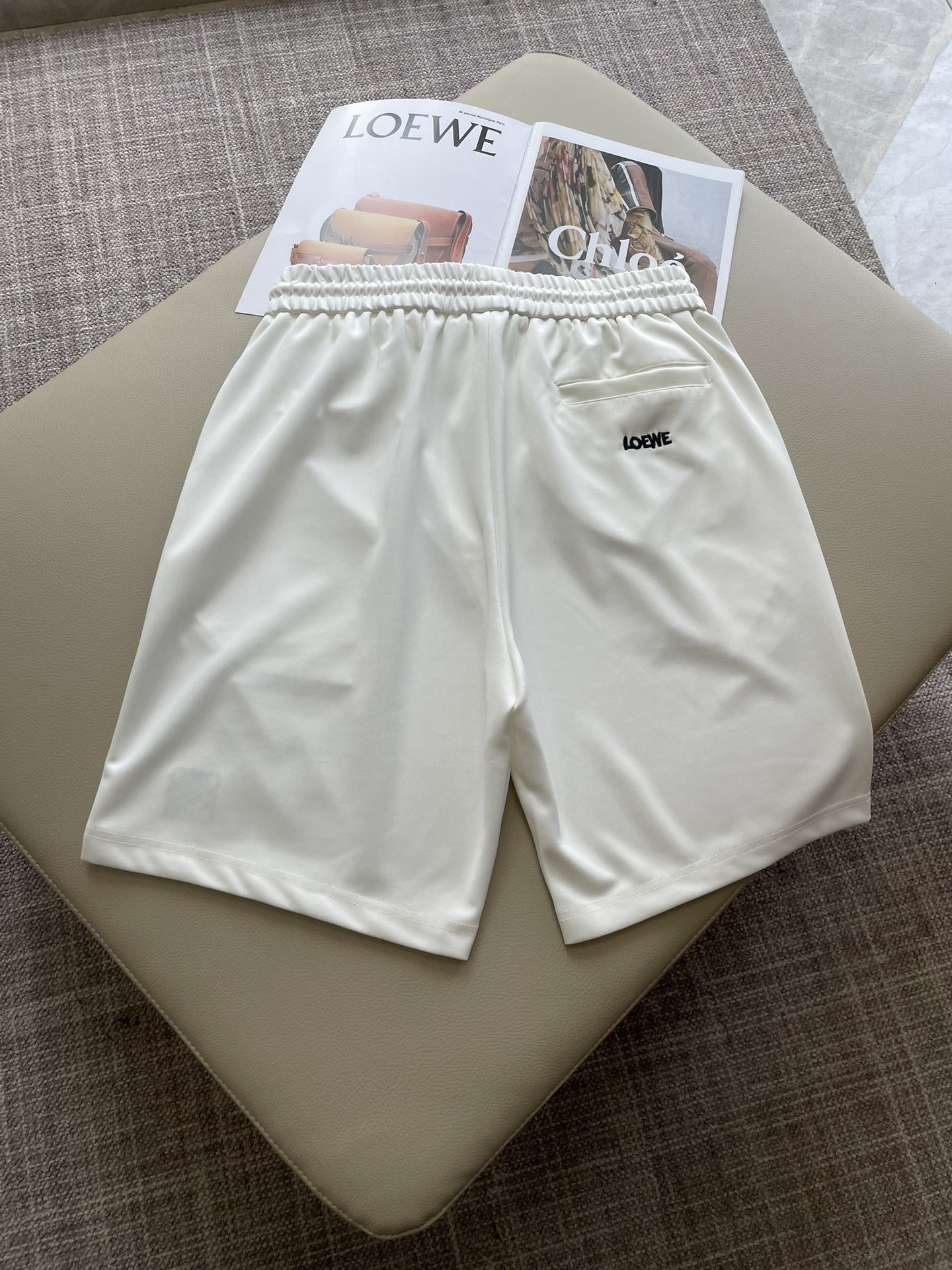 Loewe 重磅推荐！2026ss夏装新品 专柜在售 最新系列图案logo短裤 必须人手一件的节奏！进口