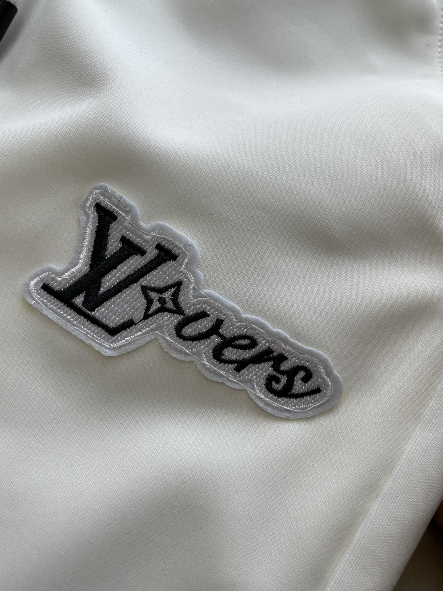 Lv 重磅推荐！2026ss夏装新品 专柜在售 最新系列图案logo短裤 必须人手一件的节奏！进口顶极高