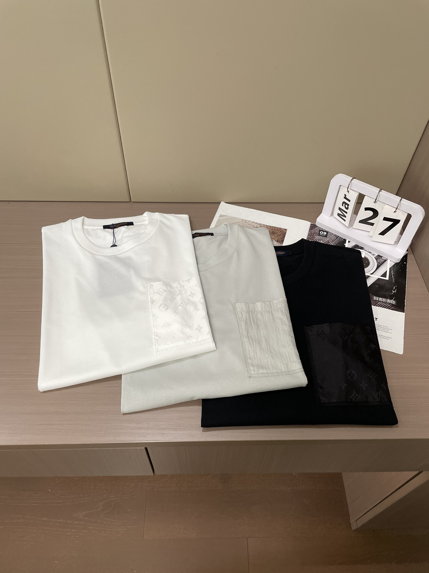 Lv 2026专柜款！ 1:1顶级复刻，原版面料，全品相！高端人士必备款尺码s-xl