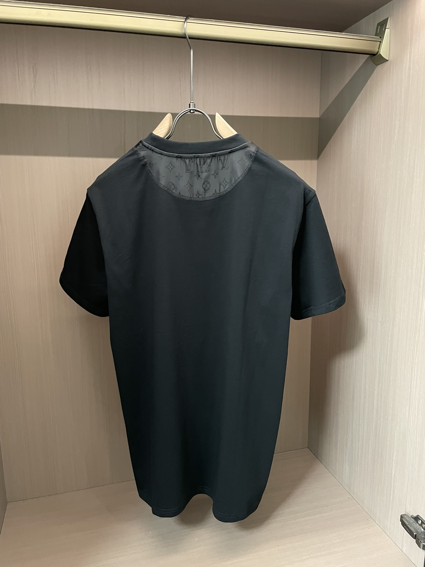 Lv 2026专柜款！ 1:1顶级复刻，原版面料，全品相！高端人士必备款尺码s-xl