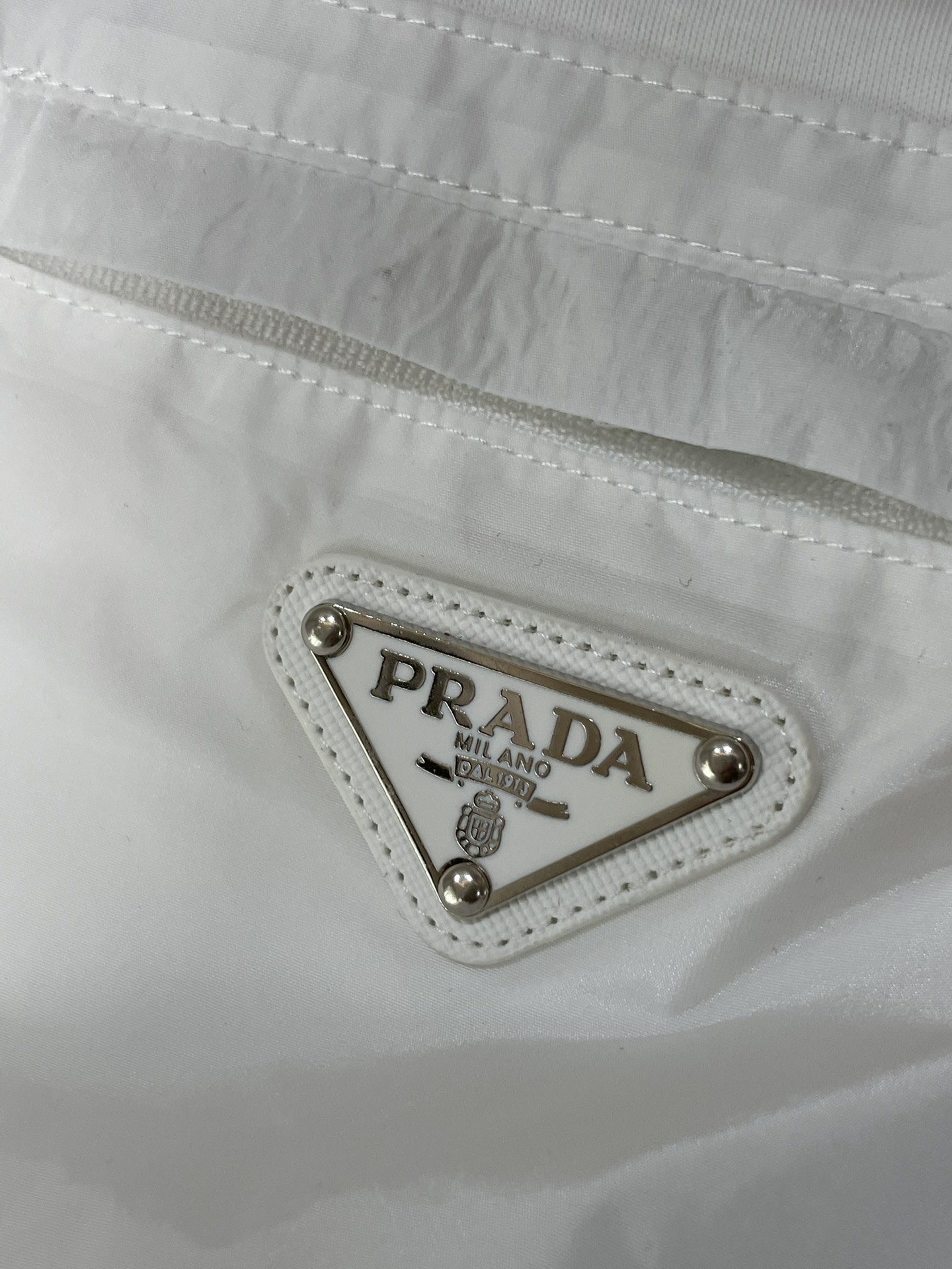 Prad 2026专柜款！ 1:1顶级复刻，原版面料，全品相！高端人士必备款尺码s-xl