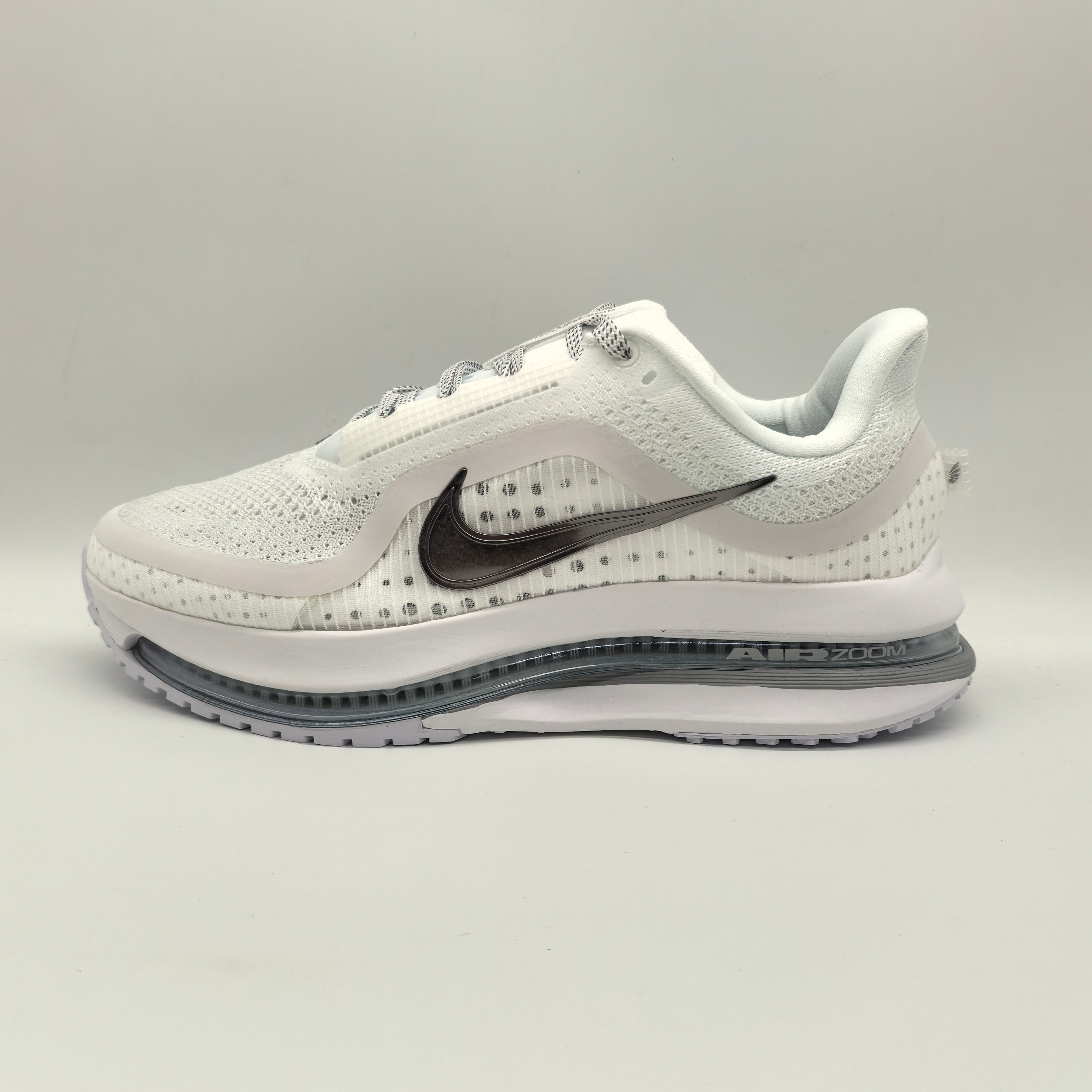 NO:351359,Real-price spot Nike Air Zoom Pegasus Premium Nike mesh full palm air cushion cushioning running shoes HQ2593-003 #The Air Zoom visible in the palm of the whole palm appeared for the first time in the Pegasus series, imitating the carbon plate curve of Vaporfly, enhancing the smooth transition during running. Size: 35.5 36 36.5 37.5 38 38.5 39 40 40.5 41 42 42.5 43 44 44.5 45 46 46.5,,miumiu19860909实价现货 Nike Air Zoom Pegasus Premium 耐克网面全掌气垫缓震跑鞋 HQ2593-003 #全掌可见的Air Zoom首次在Pegasus系列中出现,模仿了Vaporfly的碳板曲线,增强了跑步时的流畅过渡. 尺码:35.5 36 36.5 37.5 38 38.5 39 40 40.5 41 42 42.5 43 44 44.5 45 46 46.5,,miumiu,Men's shoes