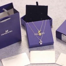 Swarovski 天蝎座守护神锁骨项链这款施华洛世奇链坠是以星座的符号为灵感。其时尚十足的星座符号装 Swarovski 天蝎座守护神锁骨项链这款施华洛世奇链坠是以星座的符号为灵感。其时尚十足的星座符号装