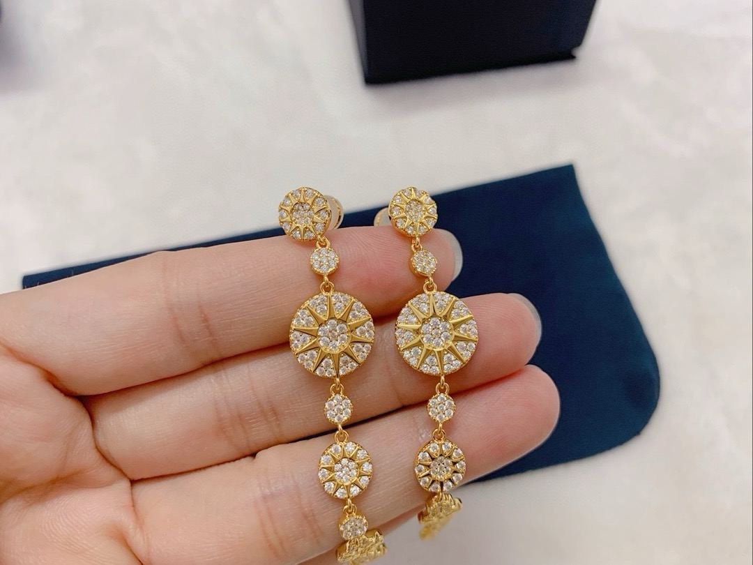 APM 长款Soleil耳环垂坠设计前卫个性新品耳饰礼物节日礼物