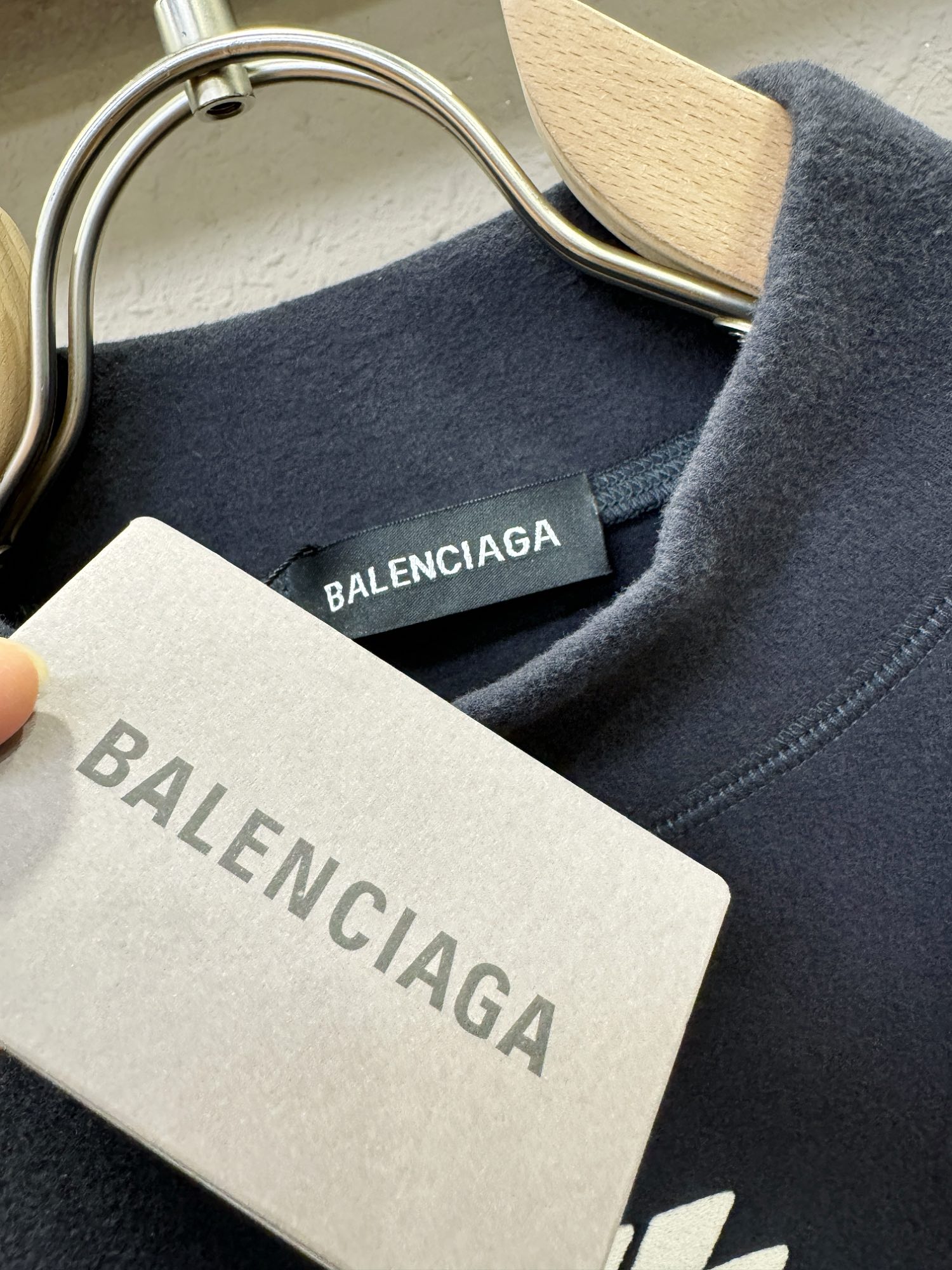 Balenciaga巴黎世家24FW秋冬新款顶级长袖Tee男士休闲百搭长袖T恤衫！贸易公司渠道稀出领先官