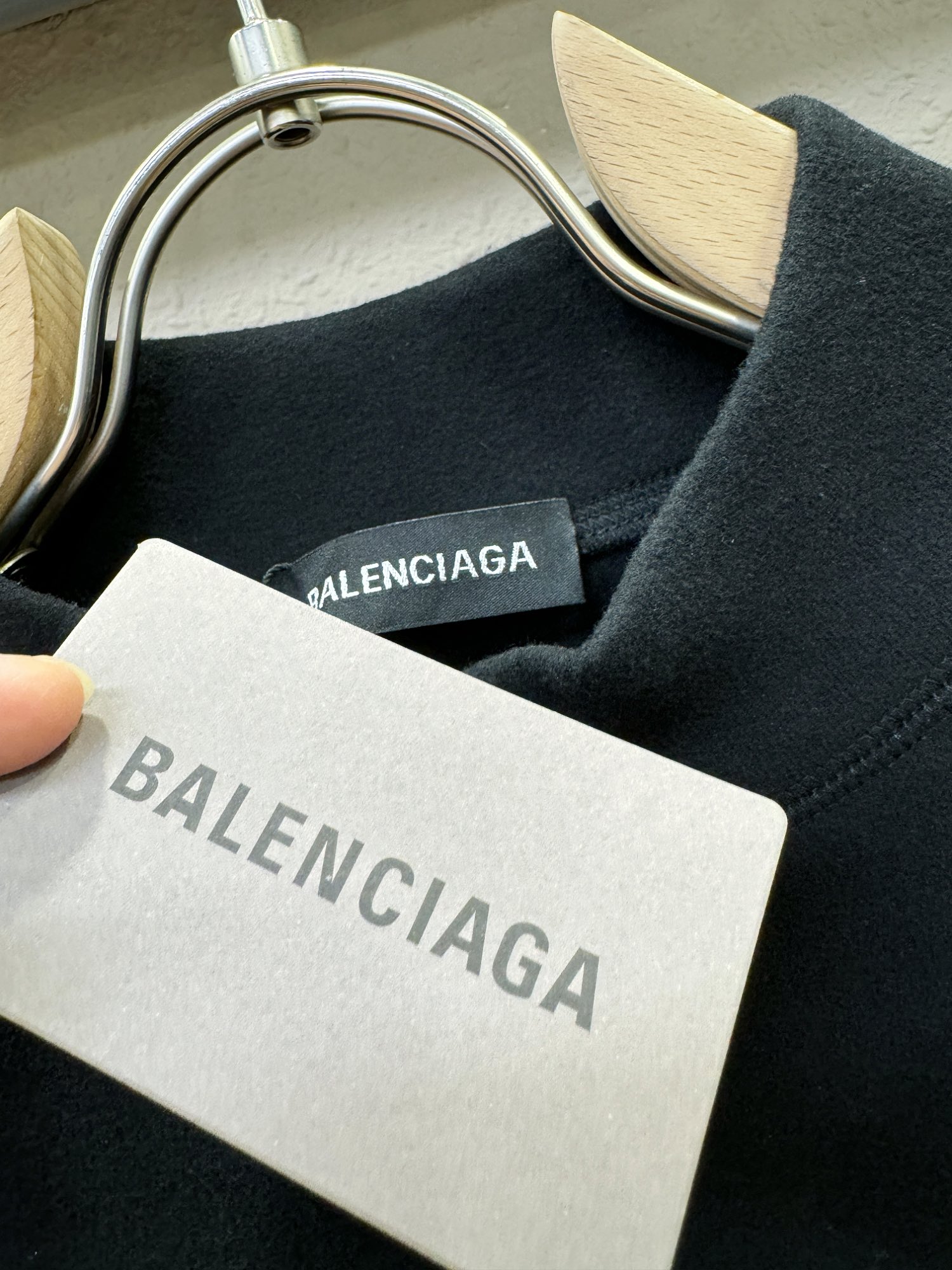 Balenciaga巴黎世家24FW秋冬新款顶级长袖Tee男士休闲百搭长袖T恤衫！贸易公司渠道稀出领先官