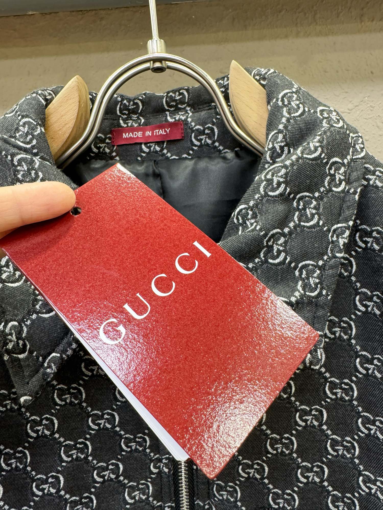 Gucci古奇2024秋冬新款棉服外套原版1:1订制五金配件全进口原版定制欢迎专柜对比绝对的高品质超柔软