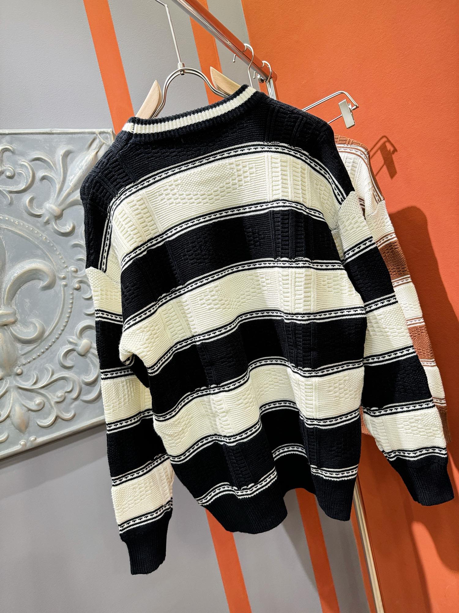 马吉拉 Maison Margiela 高定典藏名品高定成衣时装外套连衣裙衬衫T恤 #E63A046F 9