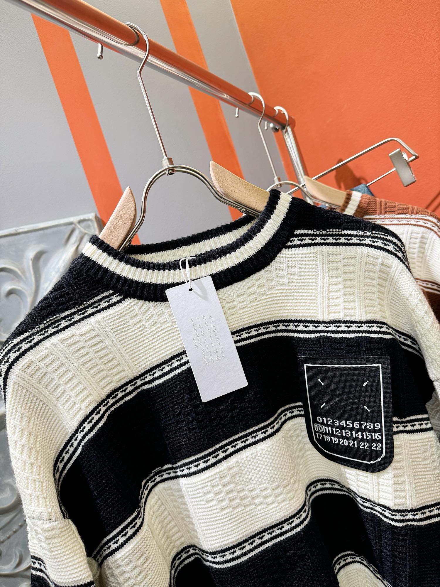 马吉拉 Maison Margiela 高定典藏名品高定成衣时装外套连衣裙衬衫T恤 #E63A046F 2