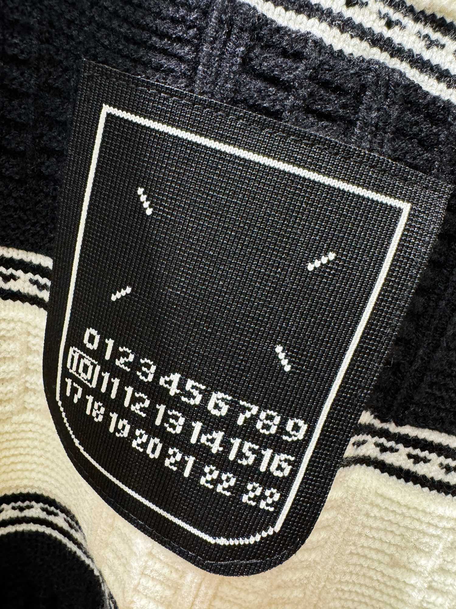 马吉拉 Maison Margiela 高定典藏名品高定成衣时装外套连衣裙衬衫T恤 #E63A046F 6
