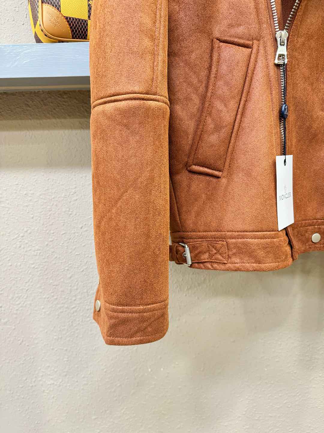 Moncler蒙口 新品皮毛一体，原生态人造皮面料；100%进口皮毛一体！采用进口人造皮！皮料品质相当高