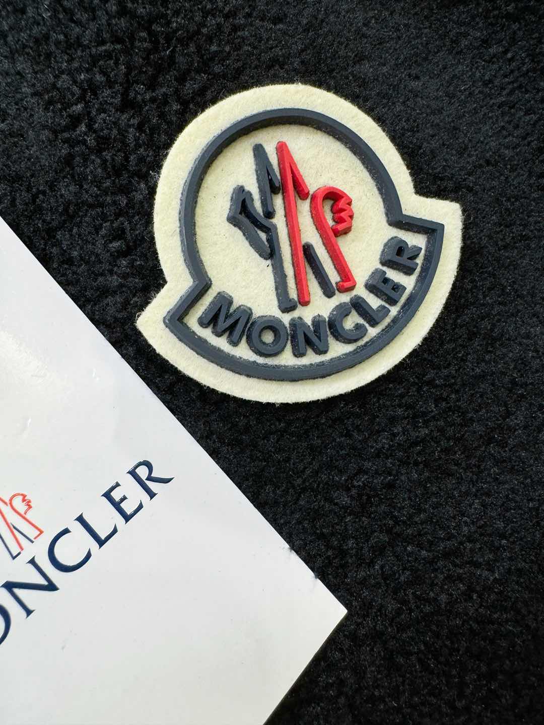 Moncler蒙口 新品皮毛一体，原生态人造皮面料；100%进口皮毛一体！采用进口人造皮！皮料品质相当高