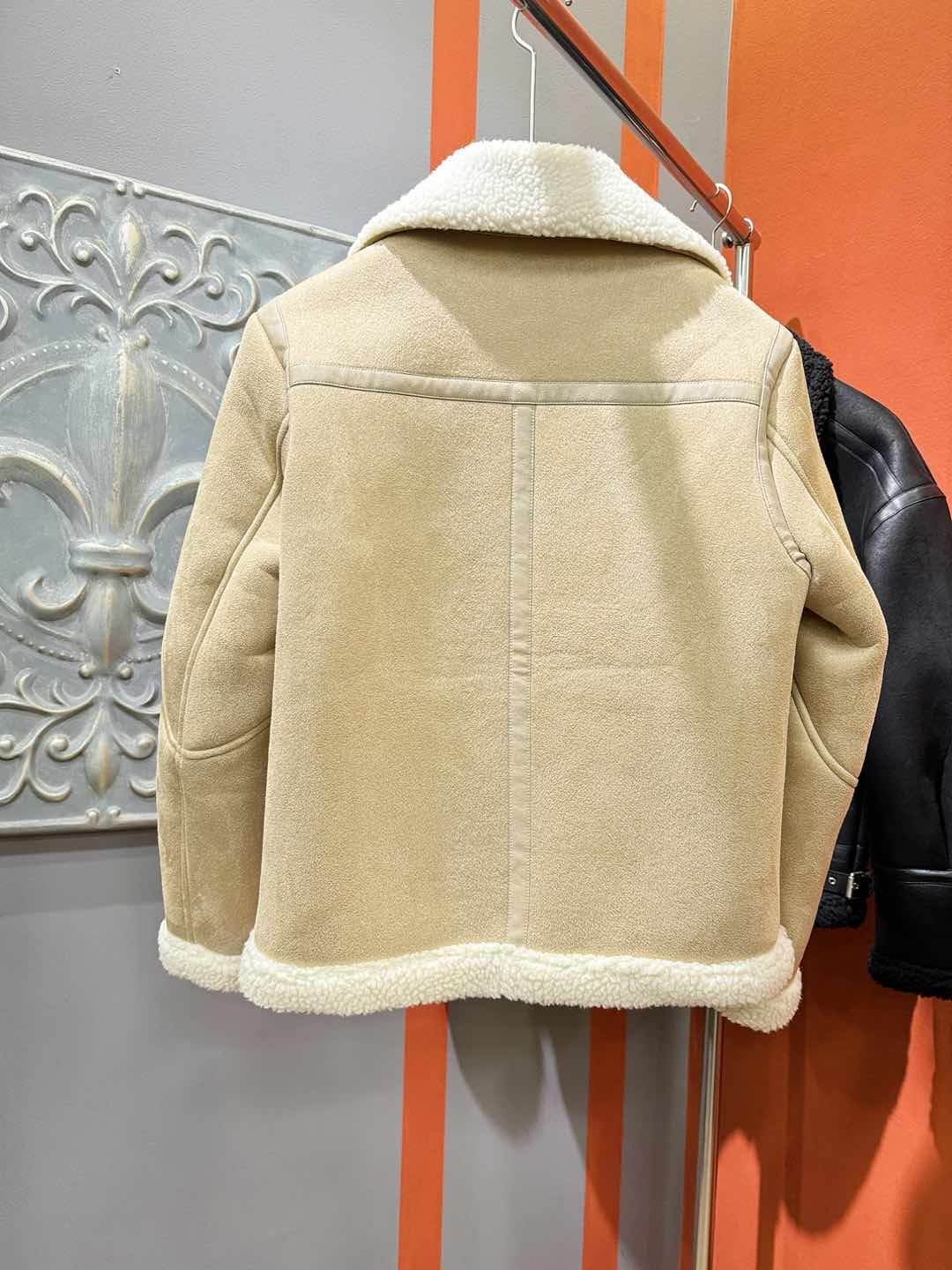 Moncler蒙口 新品皮毛一体，原生态人造皮面料；100%进口皮毛一体！采用进口人造皮皮料！皮料品质相