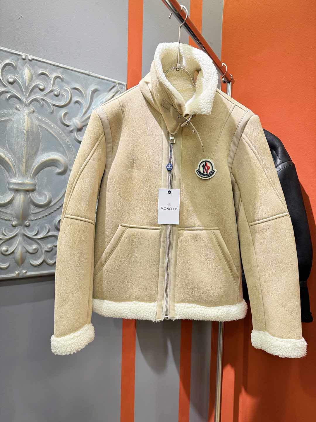 Moncler蒙口 新品皮毛一体，原生态人造皮面料；100%进口皮毛一体！采用进口人造皮皮料！皮料品质相