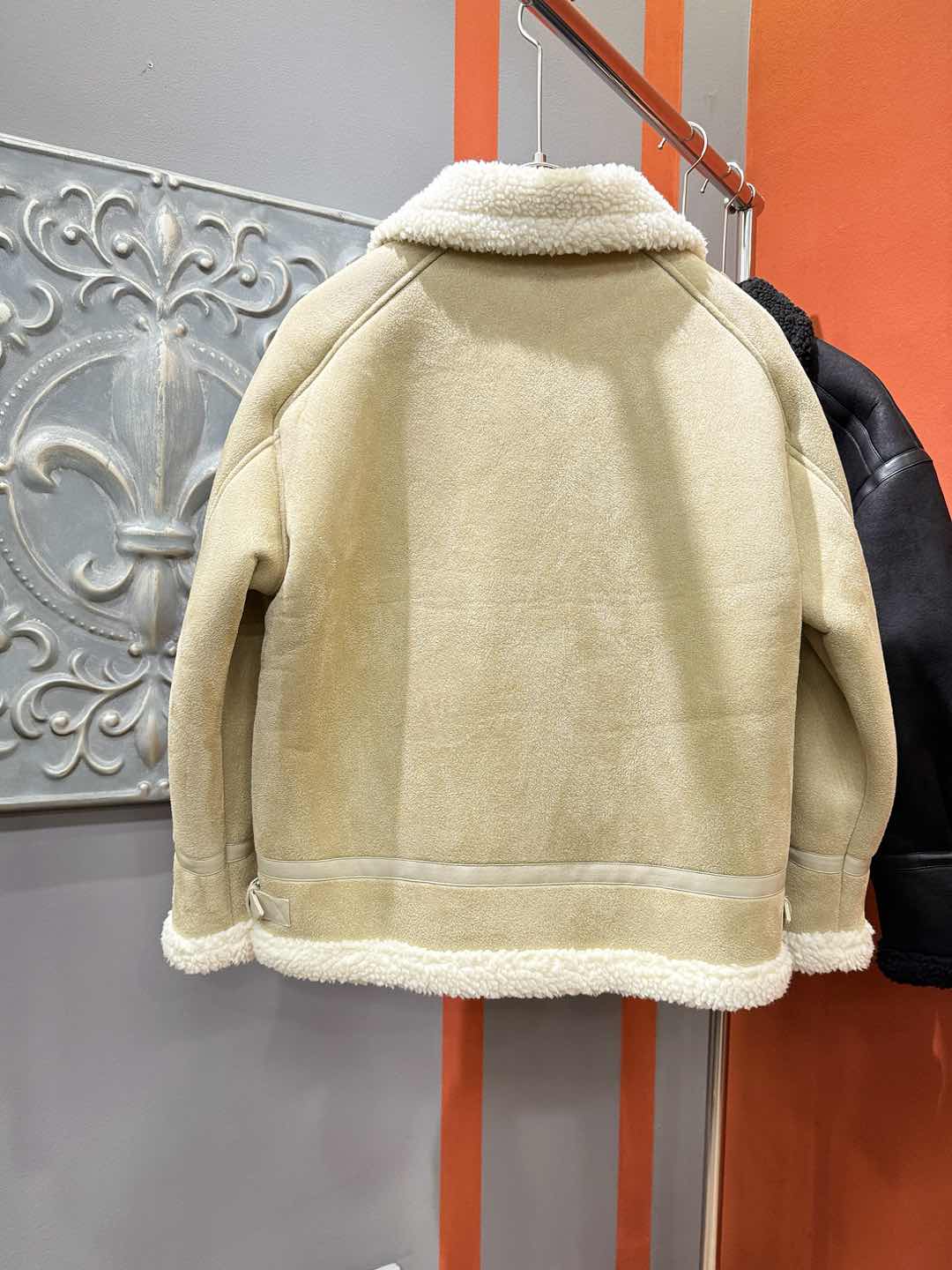 Moncler蒙口 新品皮毛一体，原生态人造皮面料；100%进口皮毛一体！采用进口人造皮！皮料品质相当高