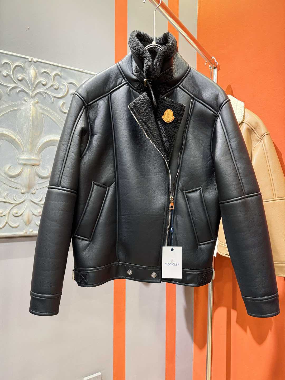 Moncler蒙口 新品皮毛一体，原生态人造皮面料；100%进口皮毛一体！采用进口人造皮！皮料品质相当高