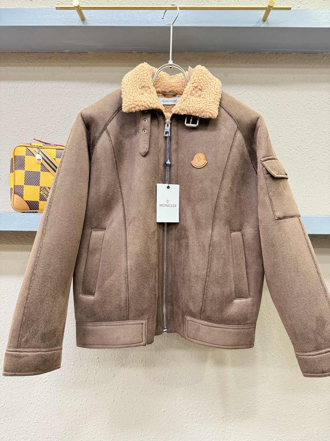 Moncler蒙口 新品皮毛一体，原生态人造皮面料；100%进口皮毛一体！采用进口人造皮！皮料品质相当高