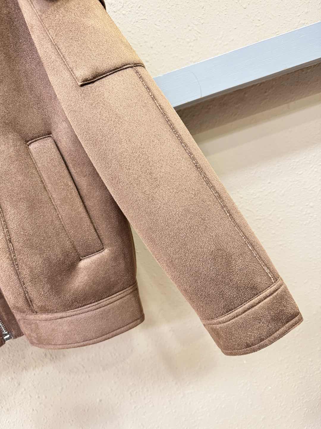 Moncler蒙口 新品皮毛一体，原生态人造皮面料；100%进口皮毛一体！采用进口人造皮！皮料品质相当高